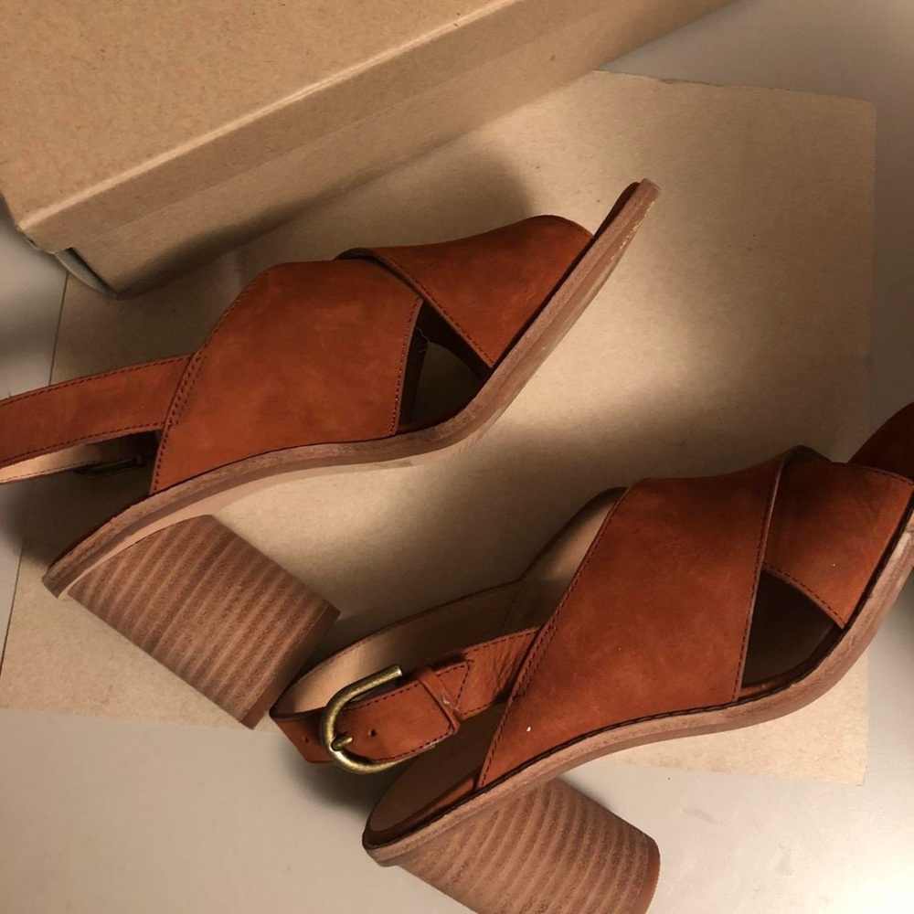 Madewell tan suede block heel sandal sz6.5